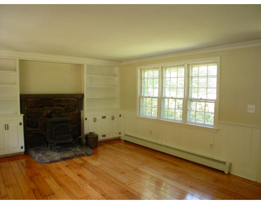 53 Laurel Road Bolton, MA 01740 - Photo 8 of 9