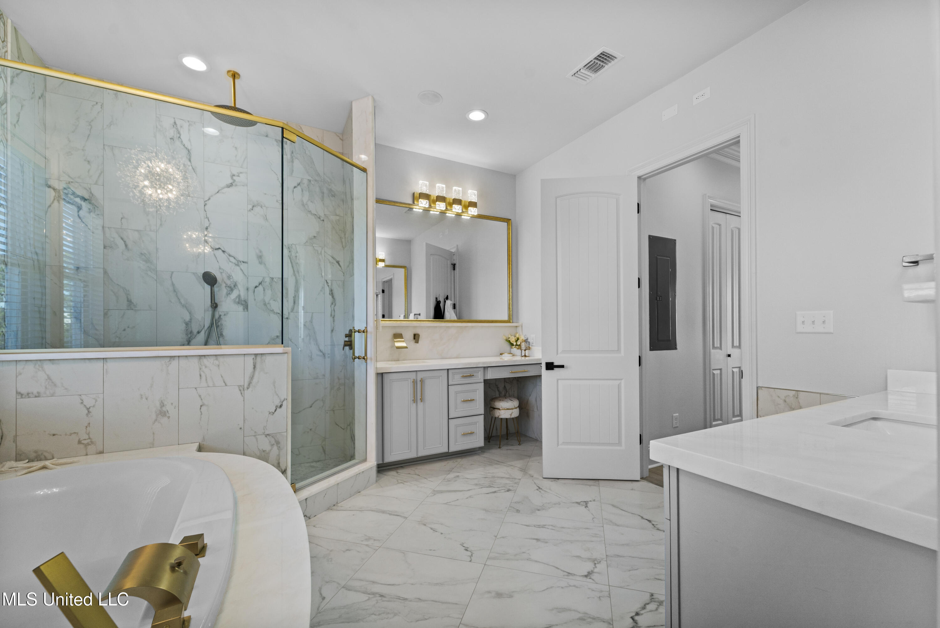 527 Sandy Hook Drive Pass Christian, MS 39571 - Photo 14 of 35 Primary Bathroom