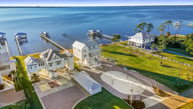 $2,250,000 | 527 Sandy Hook Drive, Pass Christian, MS 39571