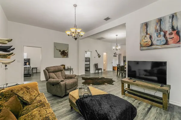 $2,500 | 2514 Columbus Avenue, Fort Worth, TX 76164