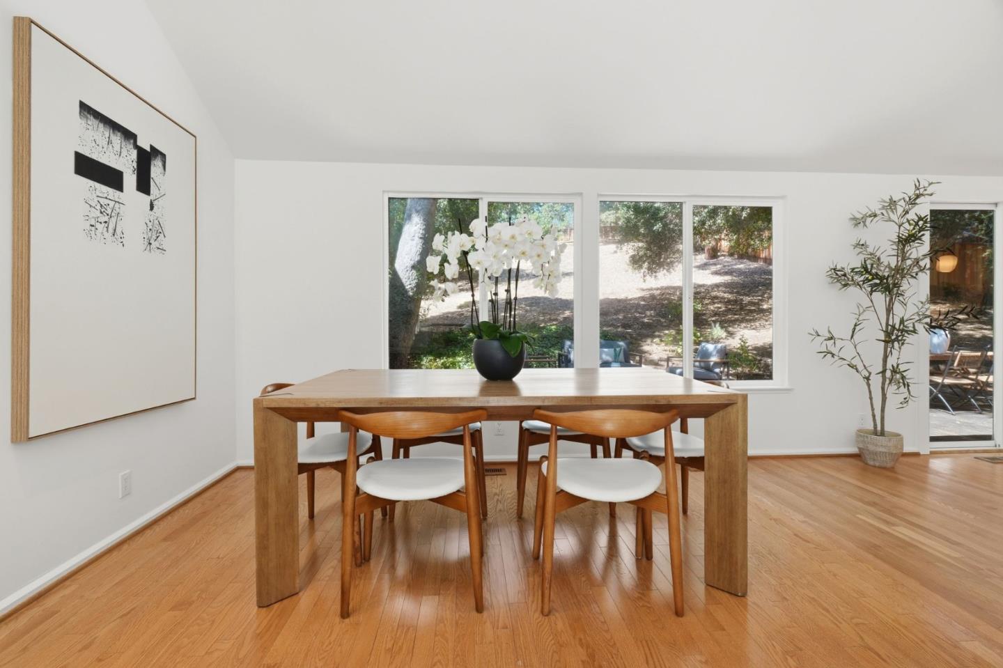 19 Farm Road Los Altos, CA 94024 - Photo 6 of 28