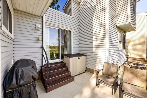 $199,900 | 9 Brimsdown Circle, Perinton, NY 14450