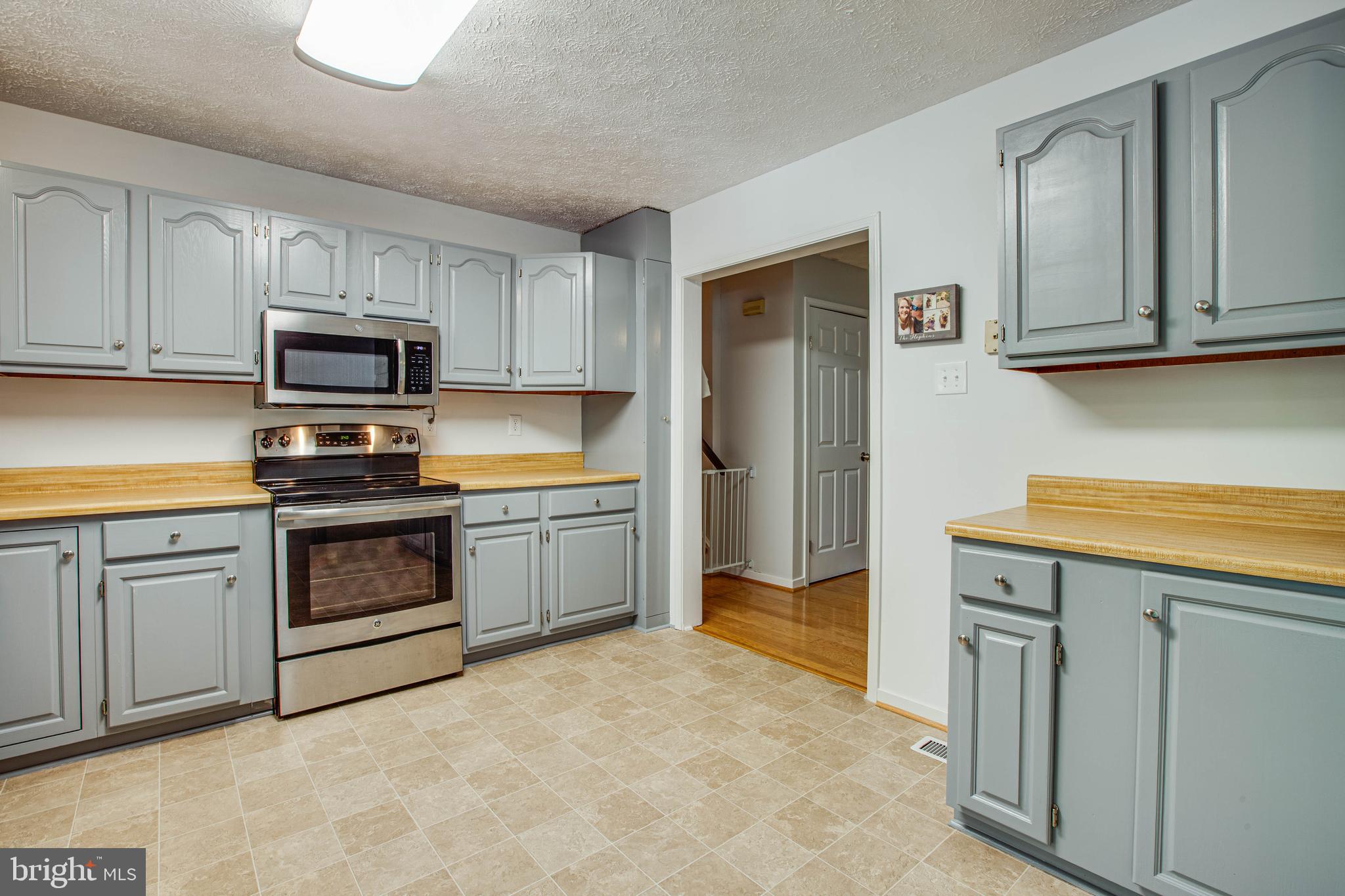 221 Spotswood Road Locust Grove, VA 22508 - Photo 11 of 24 Flows to Living Room