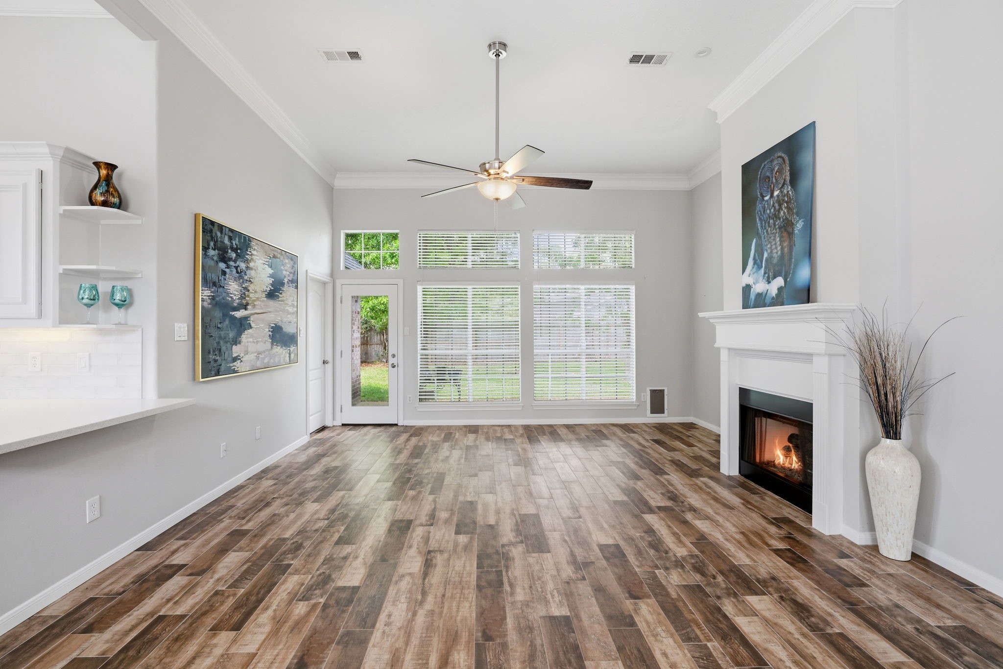 21703 Windsor Castle Drive Spring, TX 77388 - Photo 6 of 20 Featuring crown molding and wood-like tile flooring
