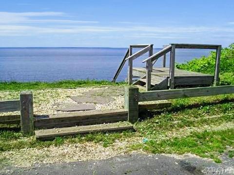 275 Sound Road Greenport, NY 11944 - Photo 3 of 28 Water view