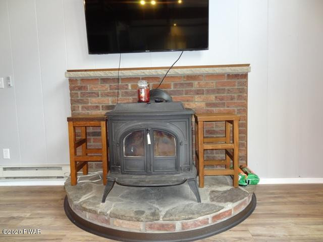 49 Ridge Road Lake Ariel, PA 18436 - Photo 4 of 28 5-Wood stove