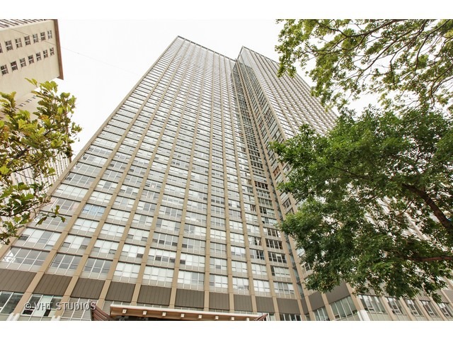 655 West Irving Park Road, Unit 5006 Chicago, IL 60613 - Photo 1 of 16