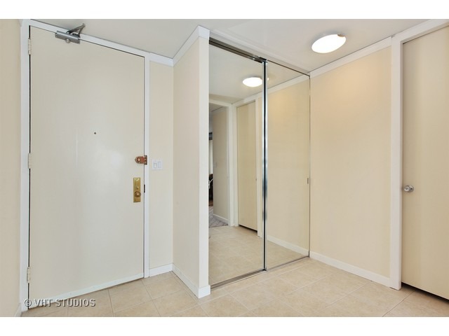 655 West Irving Park Road, Unit 5006 Chicago, IL 60613 - Photo 2 of 16