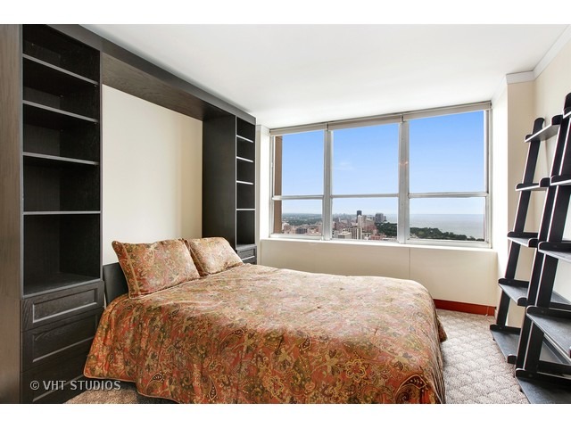 655 West Irving Park Road, Unit 5006 Chicago, IL 60613 - Photo 10 of 16