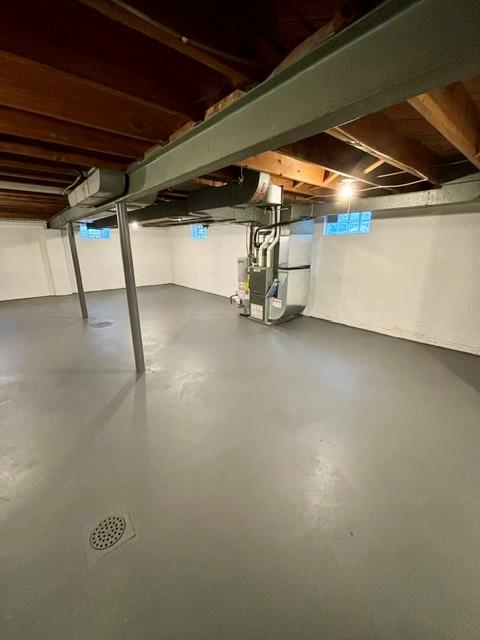 2335 Ritchie Street Aliquippa, PA 15001 - Photo 30 of 39 Freshly painted walls and floors!