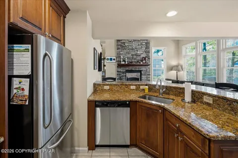 $450,000 | 40 Summit Wind Drive, Lake Harmony, PA 18624