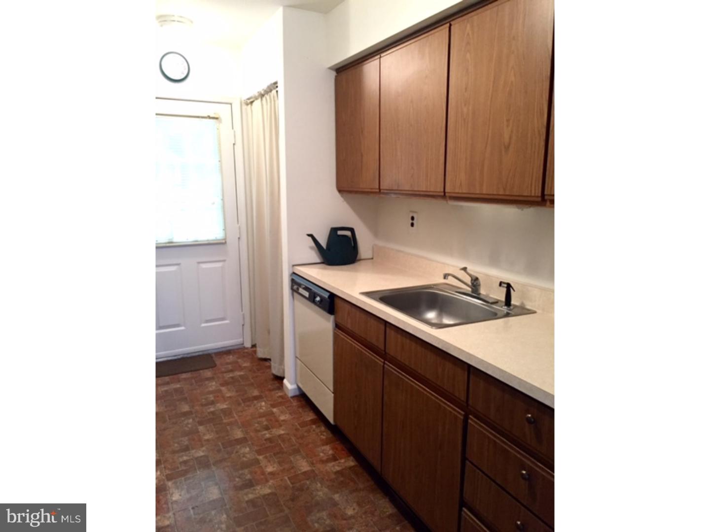 315 Ripka Street, Unit J Philadelphia, PA 19128 - Photo 14 of 20 Kitchen