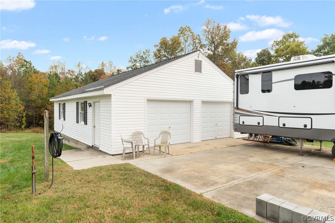 13812 Pole Run Road Disputanta, VA 23842 - Photo 8 of 19 Gallery Image 8