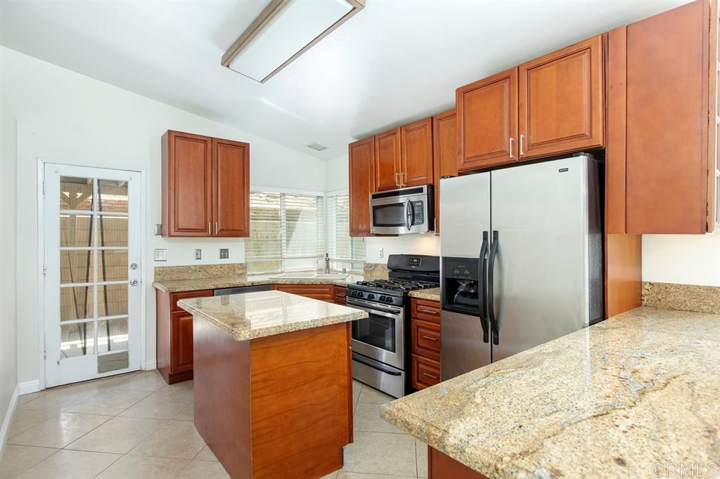 2175 Johnston Road Escondido, CA 92029 - Photo 7 of 25 Gallery Image 7