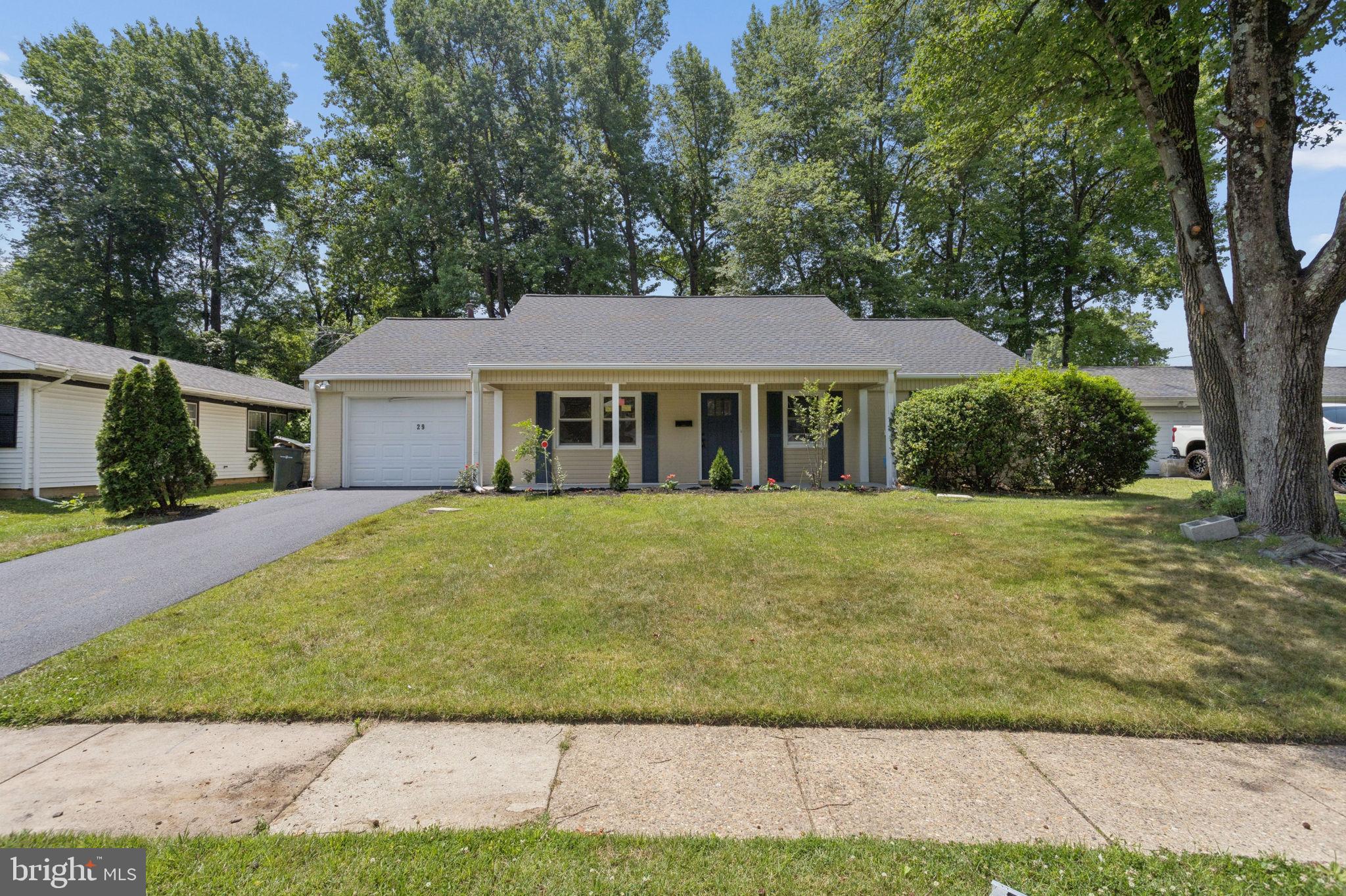 29 Executive Lane Willingboro, NJ 08046 - Photo 2 of 29 Front View