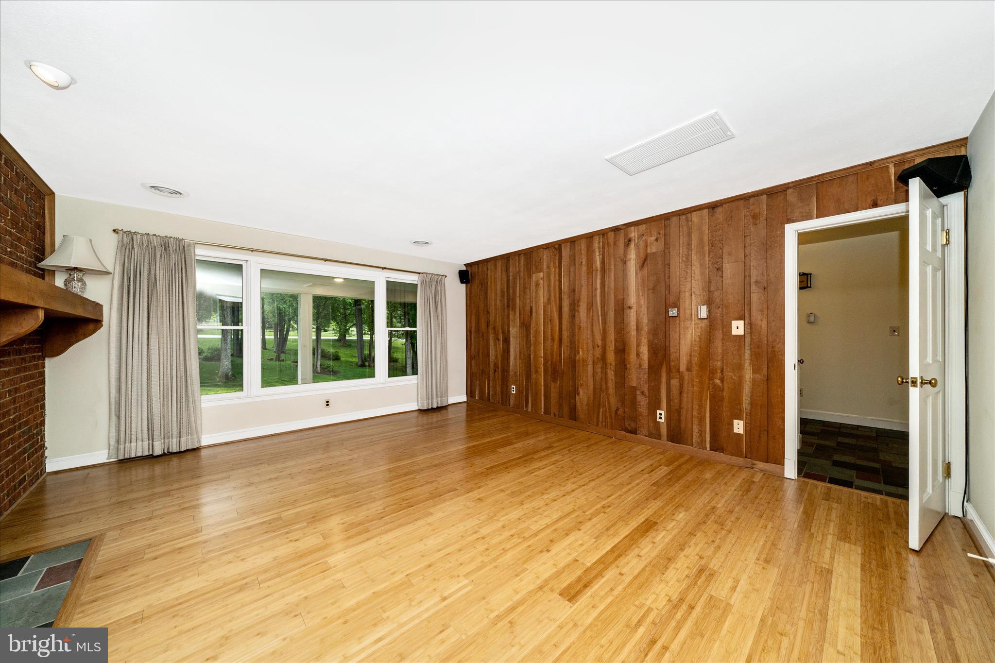 13949 Brighton Dam Road Clarksville, MD 21029 - Photo 22 of 71 Family Room
