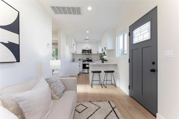 $2,300 | 8879 Morehart Avenue, Sun Valley, CA 91352