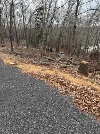 $35,000 | 33 Castle Heights, Deep River, CT 06417