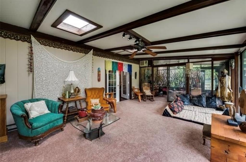 6049 West Red Bird Lane Dallas, TX 75236 - Photo 25 of 34 a view of a livingroom with furniture and white walls