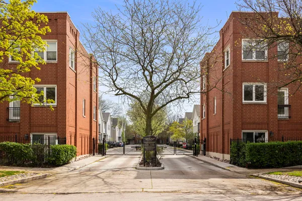 $650,000 | 1840 West Diversey Parkway, Unit B, Chicago, IL 60614