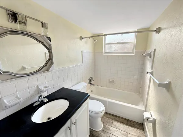 $1,250 | 820 State Avenue, Unit 2, Holly Hill, FL 32117