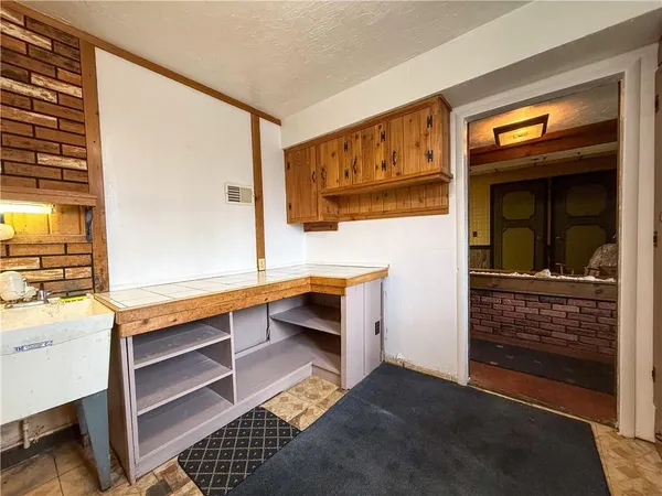 $159,900 | 122 Lower Troy Hill Road, Kittanning, PA 16201