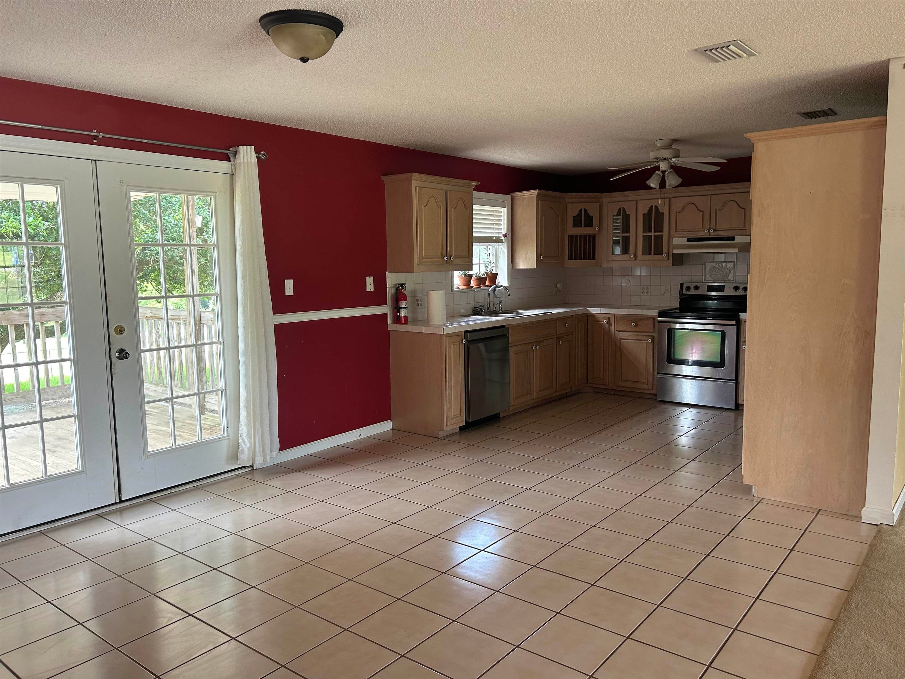12212 Hibiscus Road Andalusia, AL 36420 - Photo 2 of 12 Gallery Image 2