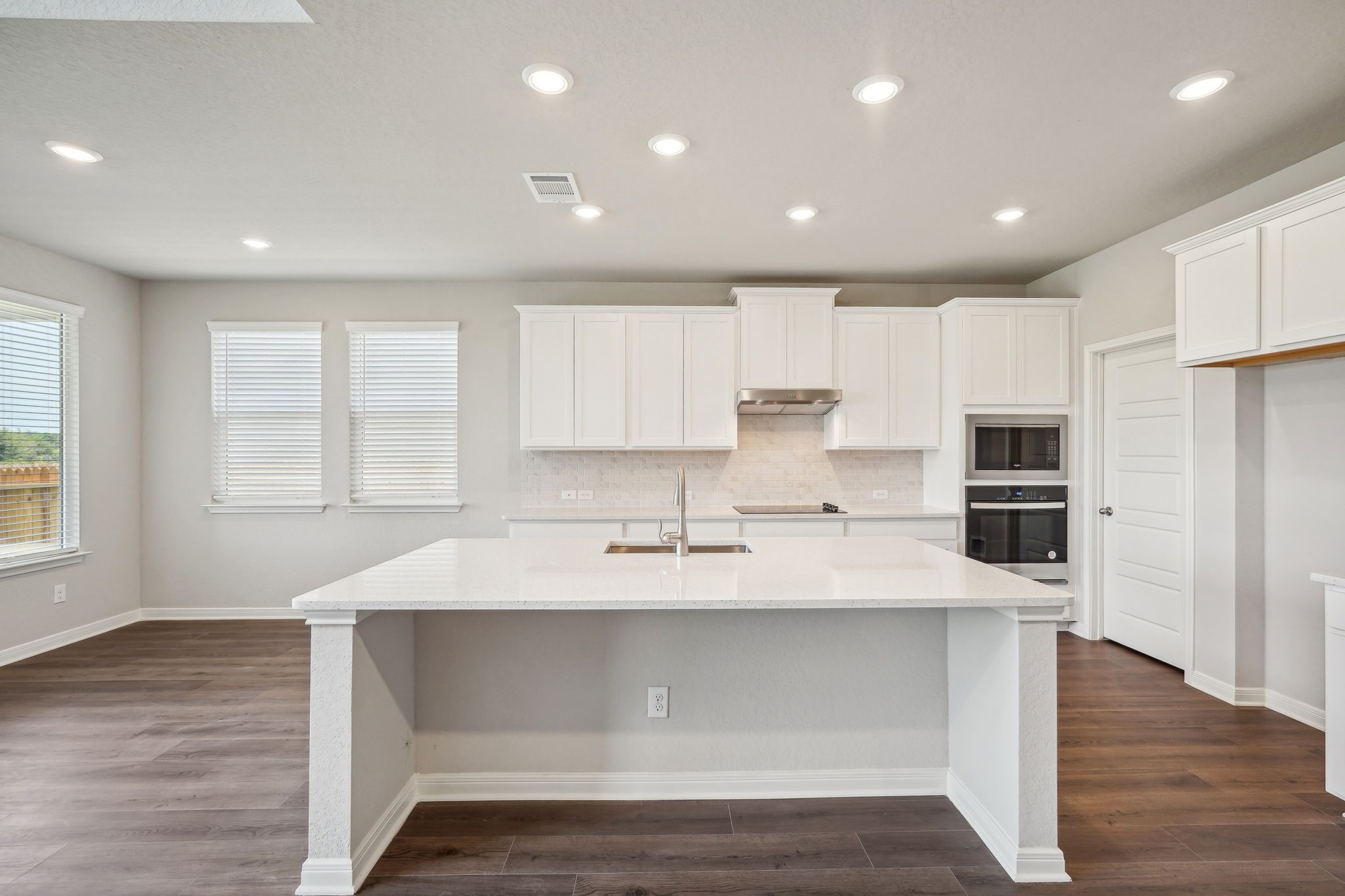 5526 Knight Court Rosenberg, TX 77471 - Photo 9 of 46