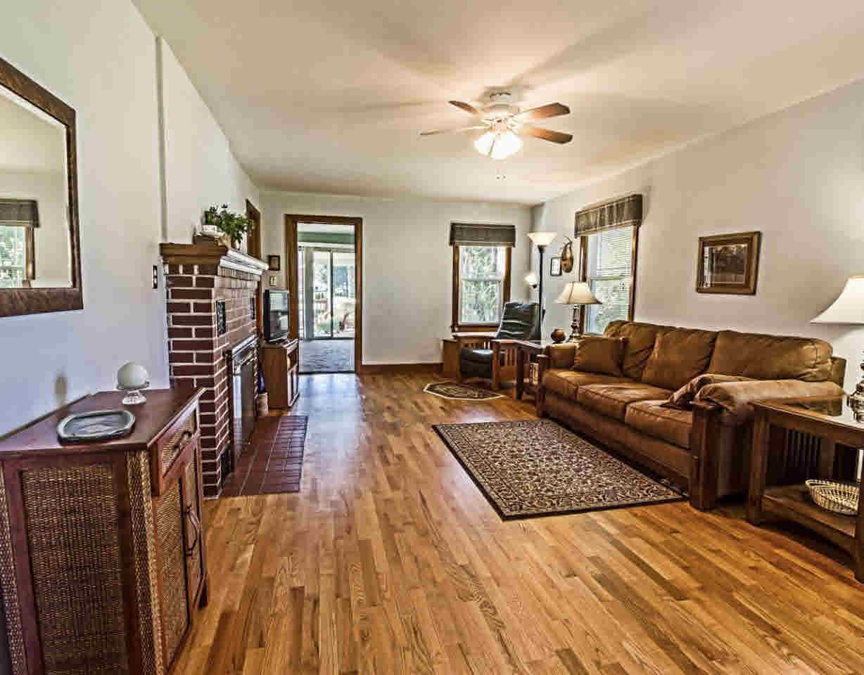 414 Riverside Drive Linden, MI 48451 - Photo 7 of 40 21291023-6.JPG
