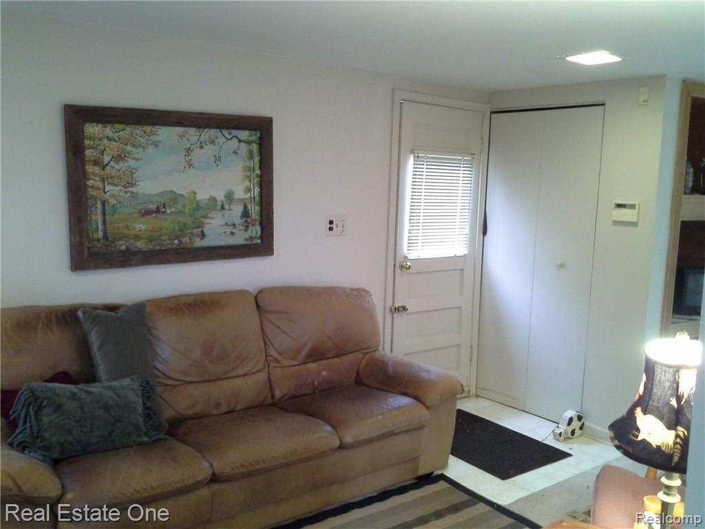 36900 West Eleven Mile Road Farmington, MI 48331 - Photo 52 of 70