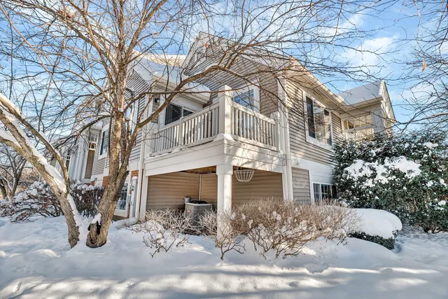 $2,500 | 2357 Twilight Drive, Aurora, IL 60503