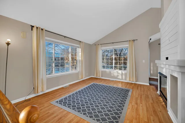 $2,500 | 2357 Twilight Drive, Aurora, IL 60503