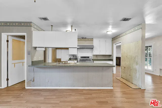 $775,000 | 8045 Garden Grove Avenue, Reseda, CA 91335