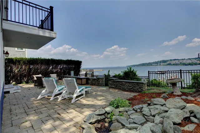 $2,150,000 | 169 Narragansett Boulevard, Portsmouth, RI 02871