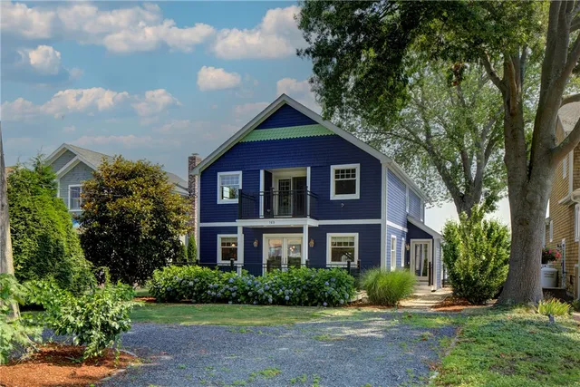 $2,150,000 | 169 Narragansett Boulevard, Portsmouth, RI 02871