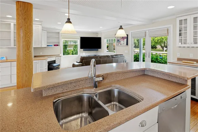 $2,150,000 | 169 Narragansett Boulevard, Portsmouth, RI 02871