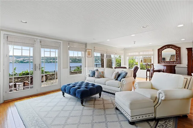 $2,150,000 | 169 Narragansett Boulevard, Portsmouth, RI 02871