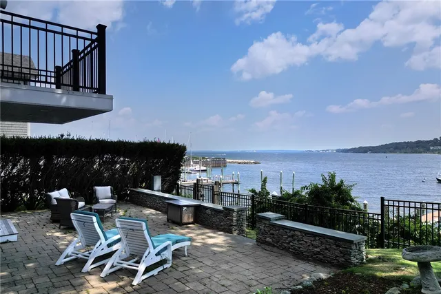 $2,150,000 | 169 Narragansett Boulevard, Portsmouth, RI 02871