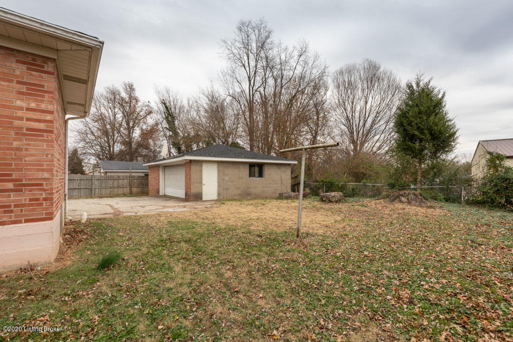 10707 Deering Road Louisville, KY 40272 - Photo 43 of 49 Deering043