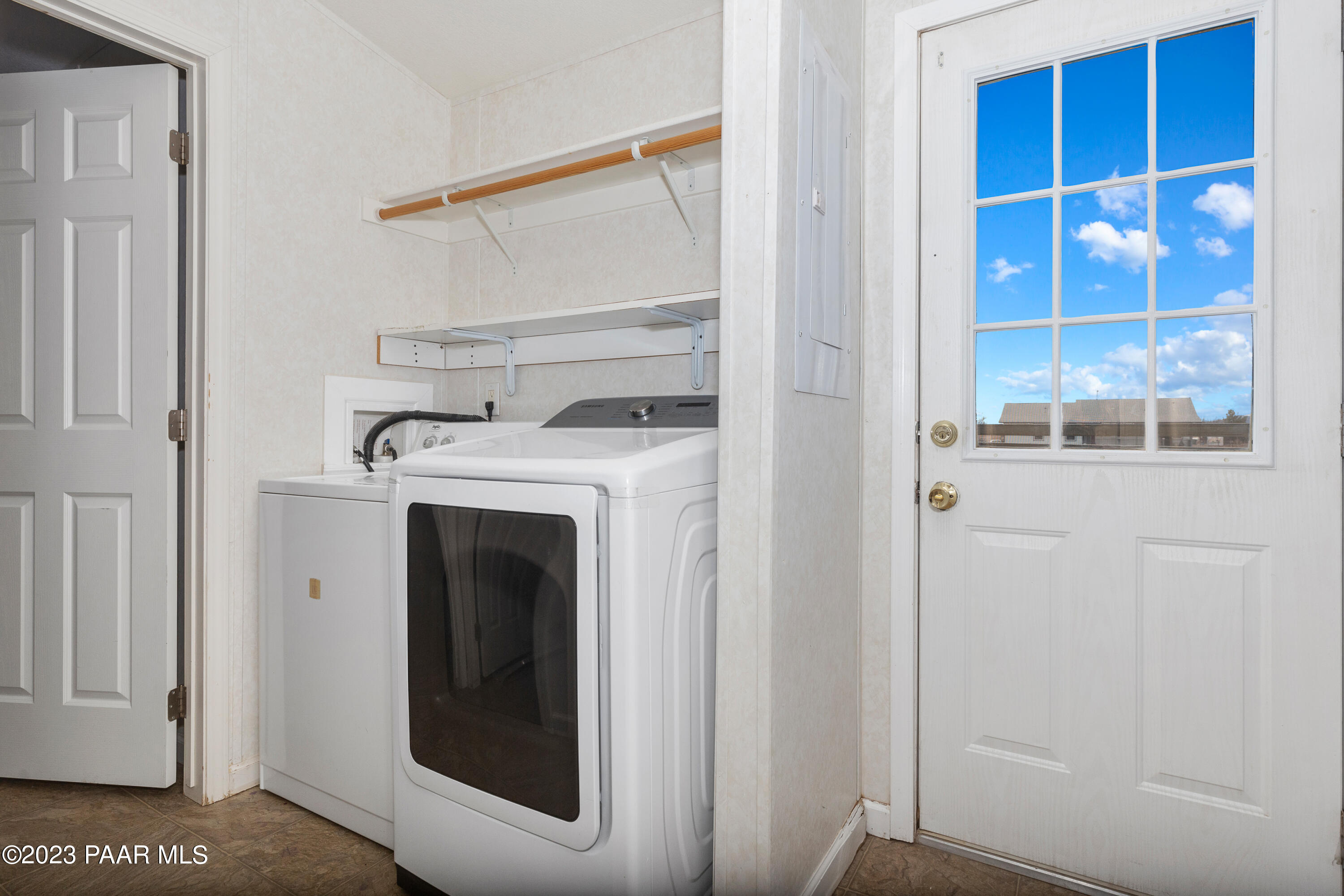 1255 West Brand Iron Road Paulden, AZ 86334 - Photo 15 of 24 015_Laundry Area