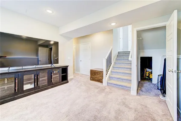 $339,999 | 2108 Southwest Holdbrooks Drive, Lee's Summit, MO 64082