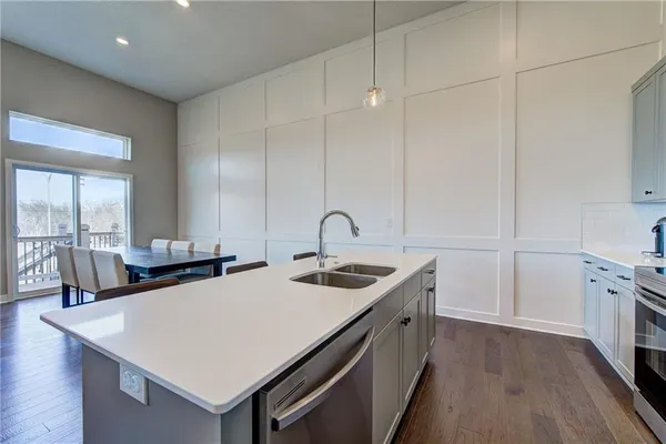 $339,999 | 2108 Southwest Holdbrooks Drive, Lee's Summit, MO 64082