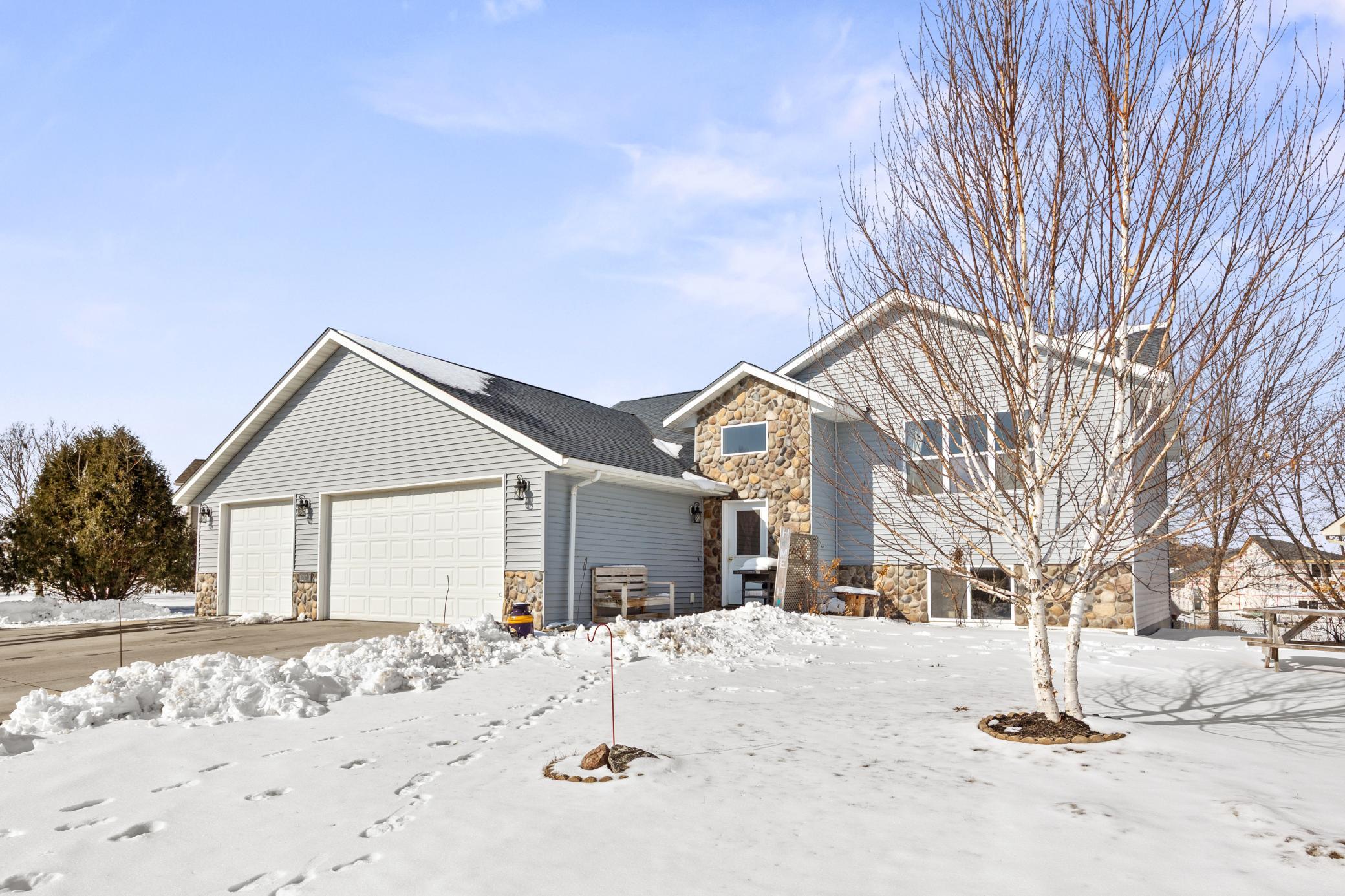 1204 Prairie Ridge Lane Lester Prairie, MN 55354 - Photo 2 of 21