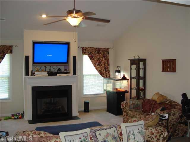 8074 Pritchett Road Browns Summit, NC 27214 - Photo 3 of 16 Living Room.