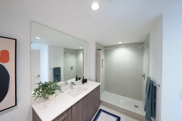 $3,120 | 450 Southwest 5th Street, Unit 515, Miami, FL 33130