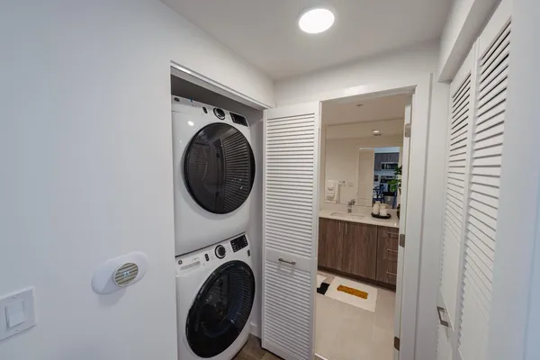 $3,120 | 450 Southwest 5th Street, Unit 515, Miami, FL 33130