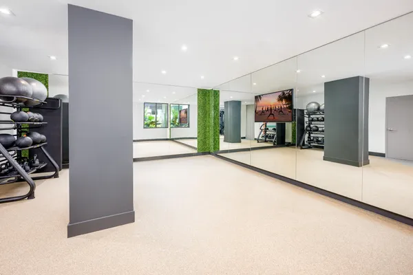 $3,120 | 450 Southwest 5th Street, Unit 515, Miami, FL 33130