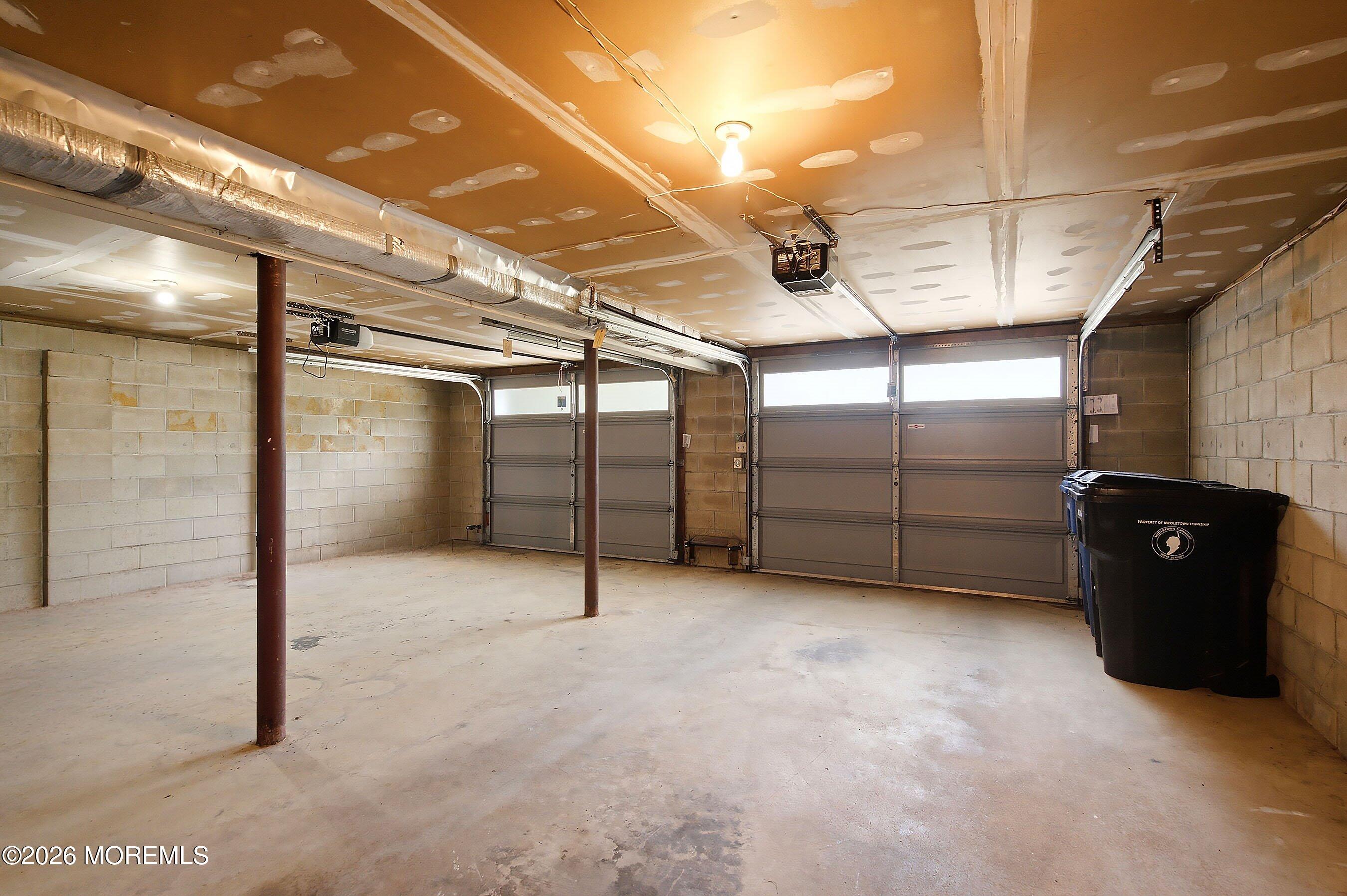 4 Bay Hill Road Leonardo, NJ 07737 - Photo 37 of 40 Garage