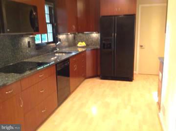 9116 Fort Foote Road Fort Washington, MD 20744 - Photo 6 of 30 Kitchen