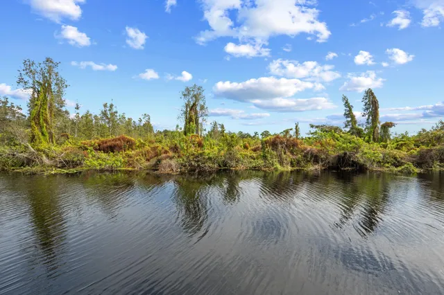 $1,268,000 | 2005 Southwest Amarillo Lane, Palm City, FL 34990